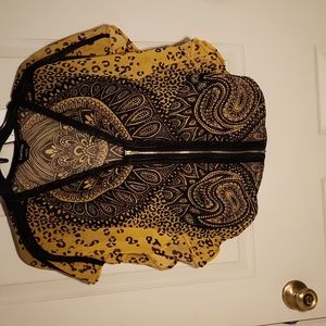 Gorgeous & Vibrant Bebe zip up Blouse!